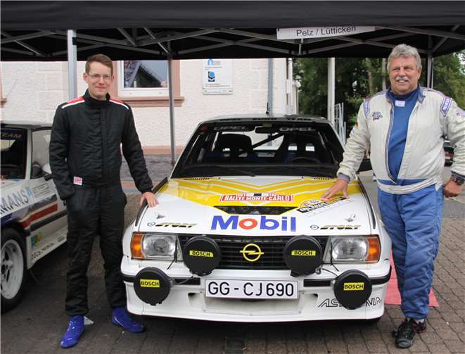 Matthias Lütticken (l.) und Copilot Olaf Pelz. Fotos: DEB