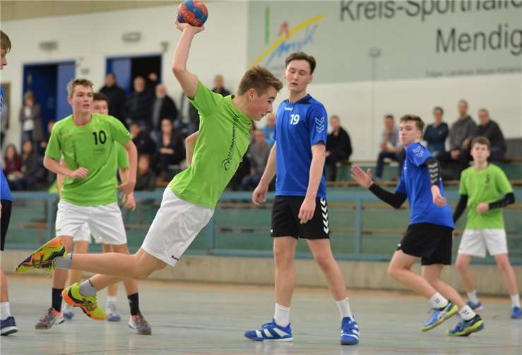 Matthis Röser beim Wurf aufs Tor. Anke Bous