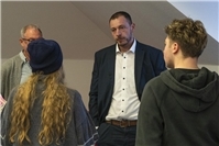 Jugend zeigt bei Austausch mit Politikern in Haus Wasserburg, dass sie mitreden können - und wollen