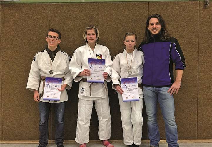 Max Müller, Daena Knauf, Fabienne Binder, Sportwart und Betreuer Sebastian HartmannPrivat