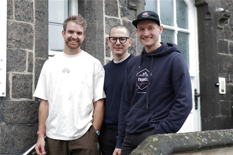 Maximilian Rohde (TRIBULL Endurance), Tim Siekmann (ZTP Mendig) und Simon Schumacher (hack your ride). Foto: privat
