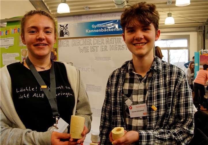 Maya Vollmers und Damian Schughart qualifizierten sich mit Naturbechern für den Landesentscheid.