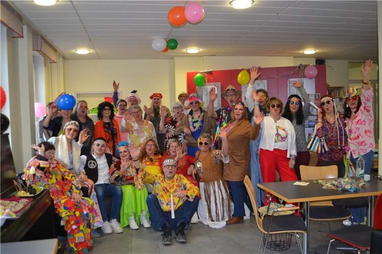 Maye Mayoh!“ und „Caritas Alaaf!“ schallte es am Schwerdonnerstag im Café CaTI.  Foto: Eberhard Thomas Müller