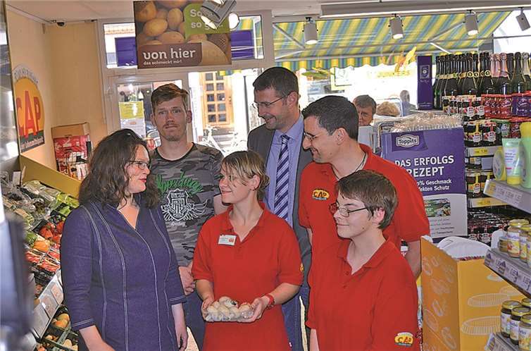 MdB Andrea Nahles informierte sich vor Ort im CAP-Markt. privat