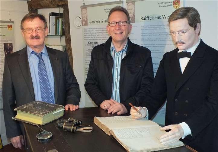 MdB Erwin Rüddel mit dem stellvertretenden Vorsitzenden der Deutschen Friedrich-Wilhelm-Raiffeisen-Gesellschaft, Josef Zolk, im Raiffeisen-Haus Flammersfeld.Reinhard Vanderfuhr/Büro Rüddel