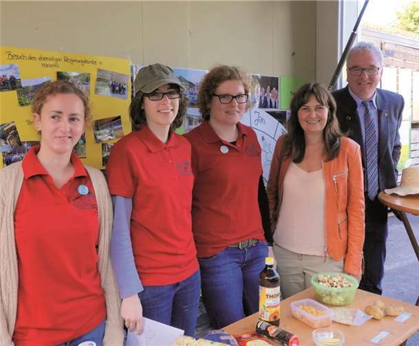 MdB Mechthild Heil mit Vertretern der Landjugend und dem Vorsitzenden des Kreisbauern- und Winzerverbandes, Franz-Josef Schäfer.Wahlkreisbüro MdB Mechthild Heil