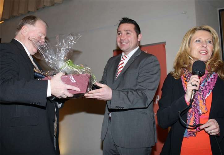 „Wer das Grundgesetz nicht akzeptiert, bekommt Ärger ...“ 