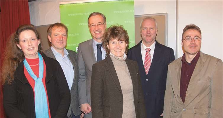 MdL Elisabeth Bröskamp; Peter Müller, Vorstand der Maxwäll-Energie Genossenschaft, Staatssekretär Dr. Thomas Griese, Staatsministerin Eveline Lemke, Thomas Neumann, Fraktionssprecher BÜNDNIS 90/DIE GRÜNEN im VG-Rat Rengsdorf und Dr. Ulrich Rehberg, NABU Rengsdorf waren die Akteure des Abends.privat