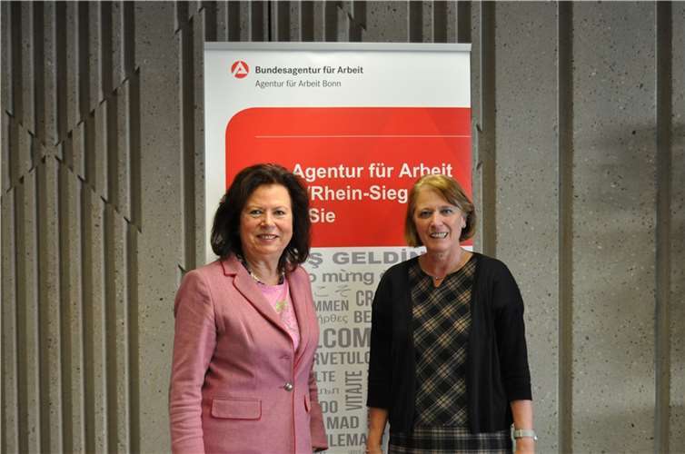 MdL Ilka von Boeselager (l.) und Marita Schmickler-Herriger, Vorsitzende der Geschäftsführung der Agentur für Arbeit Bonn/Rhein-Sieg). Agentur für Arbeit