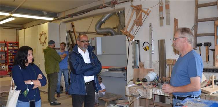 MdL Josef Winkler und Misbah Khan, Sprecherin der Grünen RLP im Gespräch mit Kurt-Georg Häger. Foto: privat