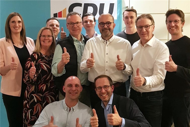 MdL Peter Moskopp freute sich am Wahlabend über die Glückwünsche des CDU-Vorstandes aus Mülheim-Kärlich.