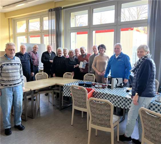 MdL Petra Schneider (3. v.l.) informierte sich über das vielfältige Angebot der CDU-Senioren-Union.  Foto: privat