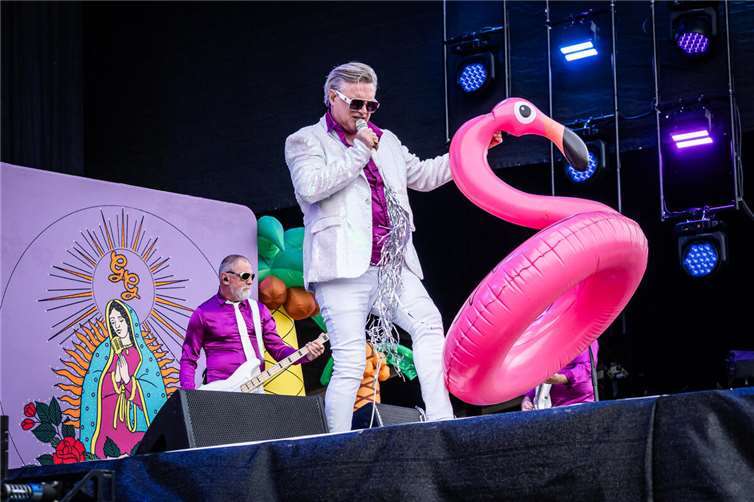 Me First and the Gimme Gimmes