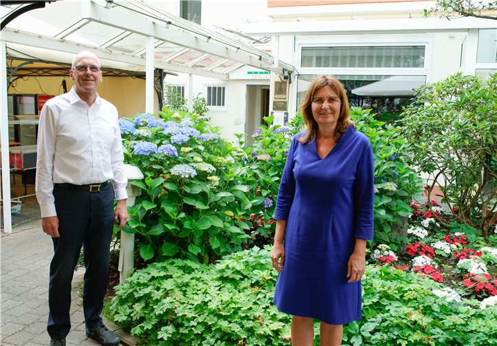 Mechthild Heil MdB (CDU) im Gespräch mit Günther Uhl von der DEHOGA. Foto: privat