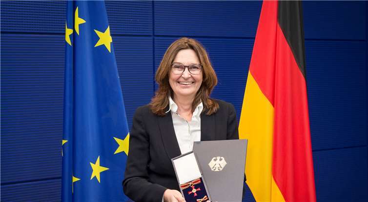 Mechthild Heil, MdB, CDU/CSU während der Verleihung des Verdienstordes der Bundesrepublik Deutschland.Foto: Deutscher Bundestag/ Simone M. Neumann