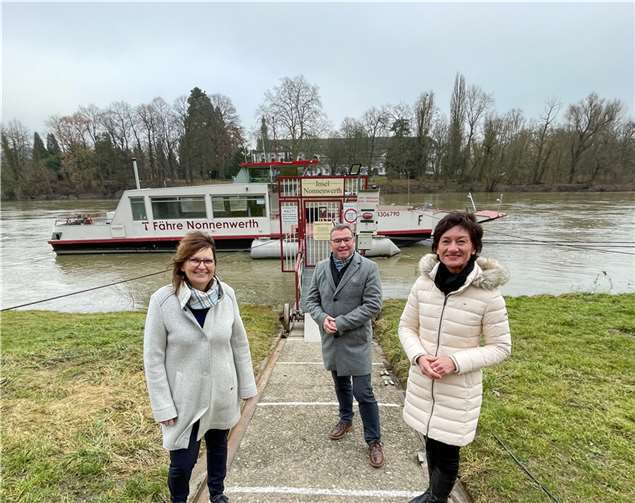 Mechthild Heil MdB, Horst Gies MdL und Petra Schneider MdL: Einsatz für das Gymnasium Nonnenwerth.Foto: privat