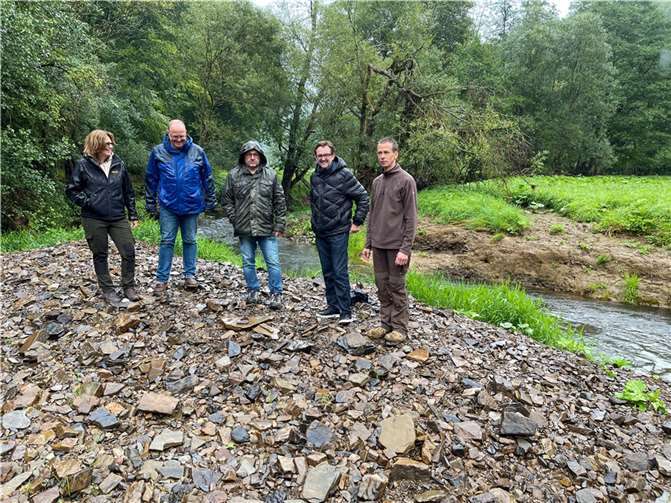 Mechthild Heil am Nohner Bach bei Kirmutscheid.Foto: Wahlkreisbüro Ahrweiler Mechthild Heil MdB