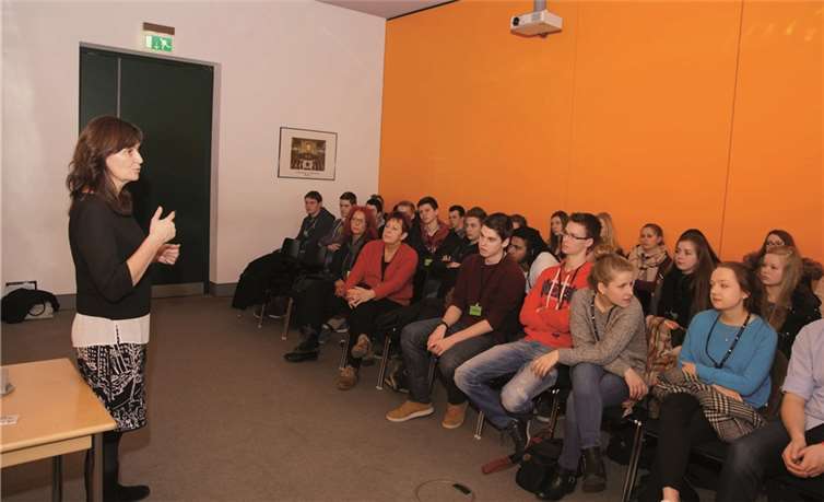 Mechthild Heil diskutierte mit den jungen Gästen über aktuelle politische Themen.privat