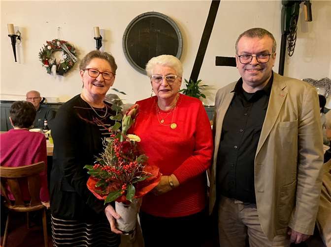 Mechthilde Jubber wurde für 30 Jahre in der AWO geehrt. Fotos: Peter Balmes