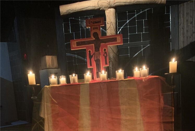 Stimmungsvolles Taizé-Gebet im Christinenstift Unkel  Meditative Gesänge und ruhige Atmosphäre in der Kirche.Foto: privat