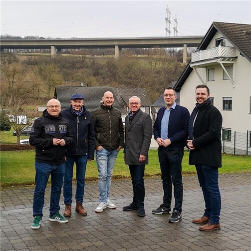Mehr Lärmschutz für Bengen: Michael Schneider, Konrad Jeub, Frank Schäfer, Guido Orthen, Roland Schaaf und Marco Böhm.  Foto: J. Jung
