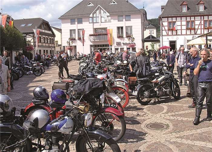 Mehr als 240 alte Motorräder werden in diesem Jahr an der Ausfahrt „Rund um Bad Münstereifel“ teilnehmen. privat