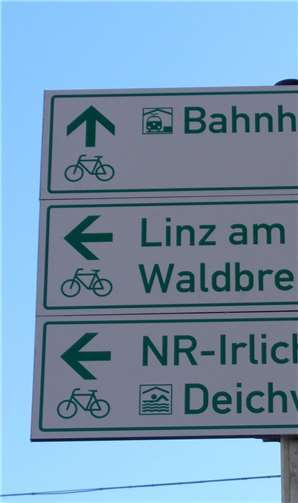 Mehr als 700 Wegweiser werden ausgetauscht oder neu errichtet.Foto: Stadt Neuwied