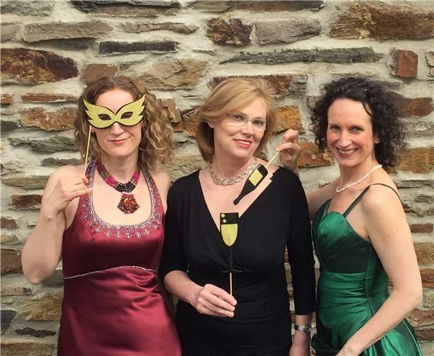 Mehr als einmal wird es imh Laufe des Abends zum „Zickenkrieg“ mit anschließender Versöhnung kommen.  privat