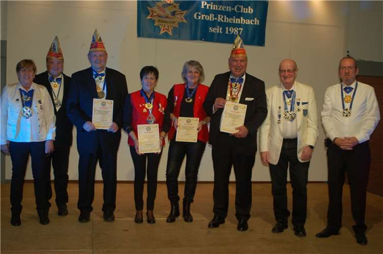 Mehrere Vereinsmitglieder erhielten den „Narr von Europa in Gold“. Fotos: privat