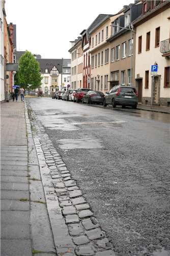 Mehrere Wasserrohrbrüche haben mit dazu geführt, dass die Bismarckstraße abgängig ist. Der Stadtrat beschloss die Sanierung