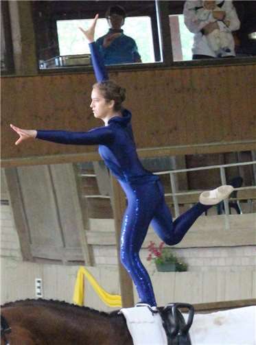 Meike Thelen überzeugte beim Einzelvoltigieren.privat