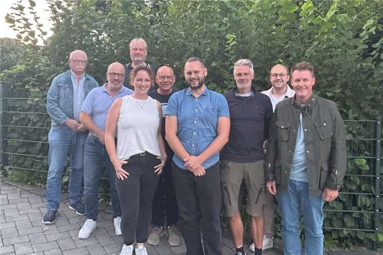 Meiko Schmidt erste Reihe Mitte, rechts daneben Moritz Roch, rechts daneben Michael Börsch, Martin Fuchs 2. von links, Pierre Fischer zweite Reihe rechts außen. Foto: privat