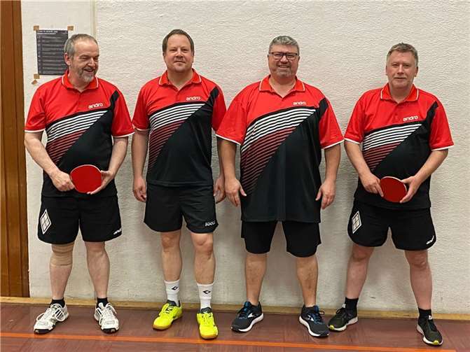 Meister der 1. FB-Klasse, 1. Mannschaft: v.l. Thomas Klein, Michael Dott, Michael Eiers und Hans-Jürgen Füller. Foto: privat