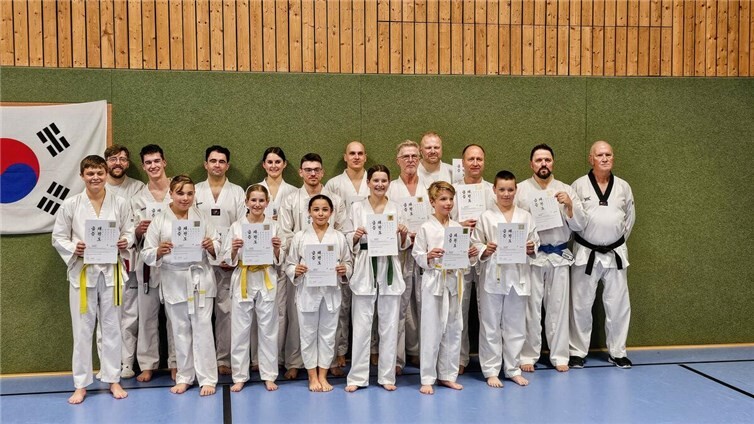 Meisterhafte Leistungen bei Taekwondo-Prüfungen in Ahrweiler. Foto: Taekwondoschule Bad Neuenahr e.V.