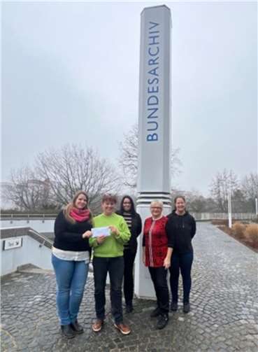 Melanie Ferlau (Bundesarchiv), Anke Jorzig (DKSB Koblenz), Sabrina Morawe (Bundesarchiv), Gabi Theis (DKSB Koblenz) und Daniela Schmidt (Bundesarchiv).  Foto: Benedikt Best/Bundesarchiv