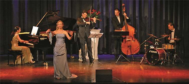 Melanie Gobbo weiß ihr Publikum musikalisch, tänzerisch und schauspielerisch zu begeistern. privat