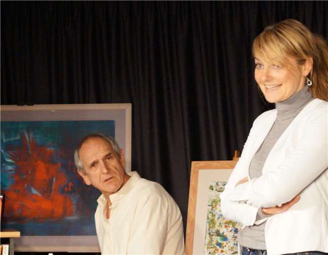 Melanie Süverling und Toni Röhrig spielten in Treis gekonnt ein zerstrittenes Ehepaar.