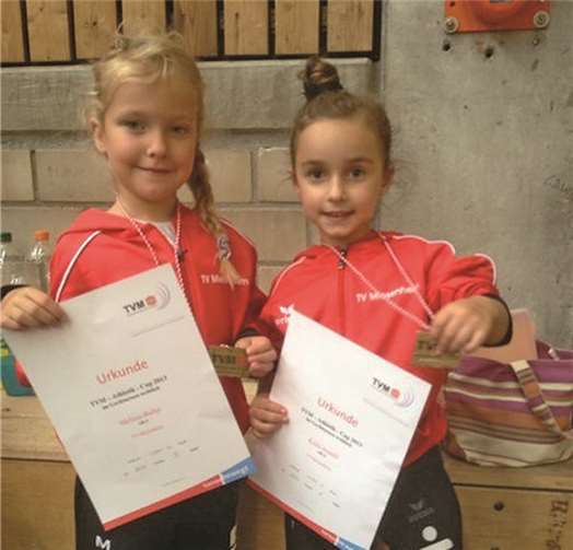 Melissa Buller (l.) und Keira Asanlli (r.).privat