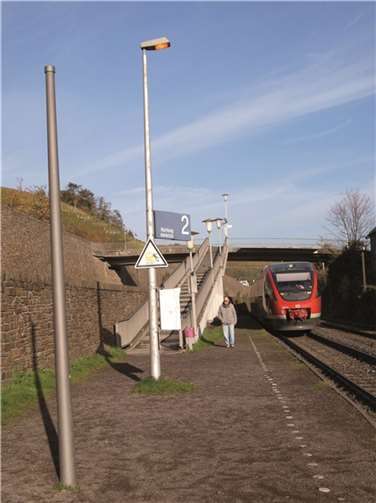 Menschen mit Beeinträchtigten und Kinderwagen bleiben an der Ahr weiter benachteiligt, wie hier an der Station Ahrweiler Markt.WITE