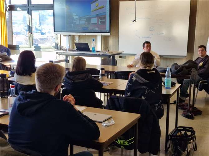 Menschen mit Behinderung bei der Vorlesung in Mayen.