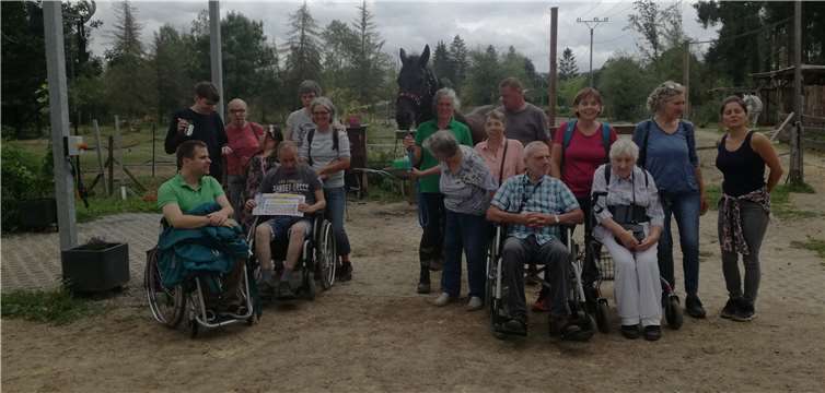 Menschen mit und ohne Handicap genossen den ersten Pferdetag in Bruchhausen.Foto: Reitverein Bruchhausen e.V