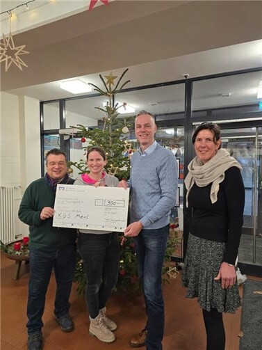 Merler Dorfgemeinschaft spendet je 300 Euro an lokale Grundschulen.  Foto: privat