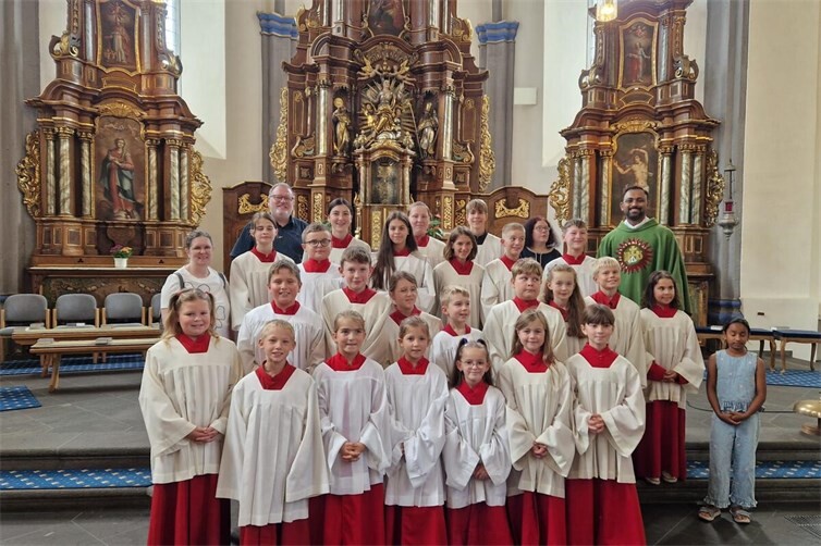 Messdiener und Messdienerinnen der Pfarrei Heilig Kreuz Breisiger Land freuen sich auf ihr Sommerfest