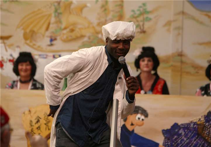 Metombo Umbokko hatte seine Schwierigkeiten in der Saune oder mit „Hass4“.