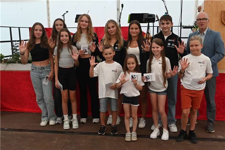 Mia Mußweiler und Ili Hellen sind für den Nachwuchs des Karate-Vereins Sen5 die sportlichen Vorbilder.