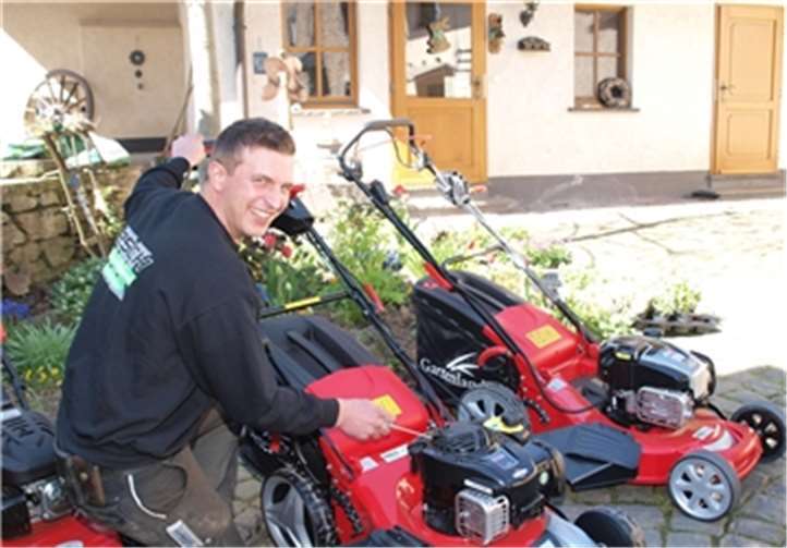 Michael Esch verkauft jetzt auch Neugeräte in seinem Betrieb in Moselsürsch in der Kirchstraße 2.US