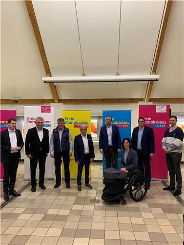 Michael Heider (FDP Swisttal), Min. Prof. Dr. Andreas Pinkwart, Heribert Brauckmann (FDP-Meckenheim), Lorenz Euskirchen FDP-Rheinbach, Jörn Freynick FDP-Wahlkreiskandidat), Miriam Clemens FDP-Alfter), Alexander Gilles (FDP- Wachtberg), Markus Pohlen (Junge Liberale Rhein-Sieg-Kreis). Foto: privat