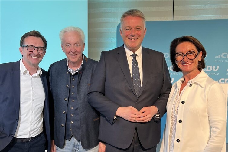 Michael Korden, Konrad Jeub, Gordon Schnieder MdL und Petra Schneider MdL (v.l.n.r.)