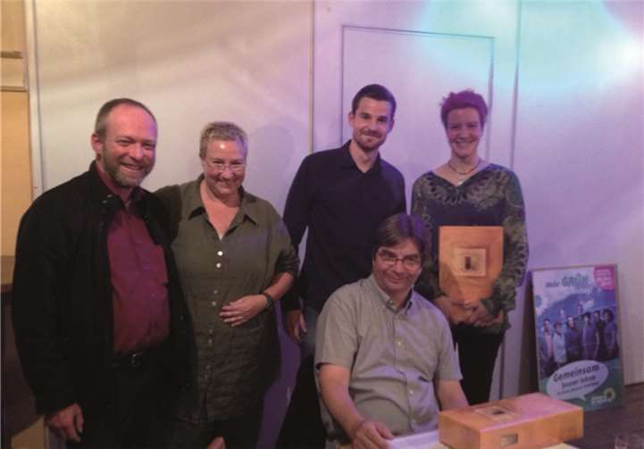 Michael Kühler (Kreisschatzmeister), Ingrid Bäumler (Kreisvorstandsprecherin), Benedikt Ball (Kreisvorstandsprecher), Nicole Müller-Orth (MdL), vorne: Konrad Böhnlein (v.l.n.r.). privat