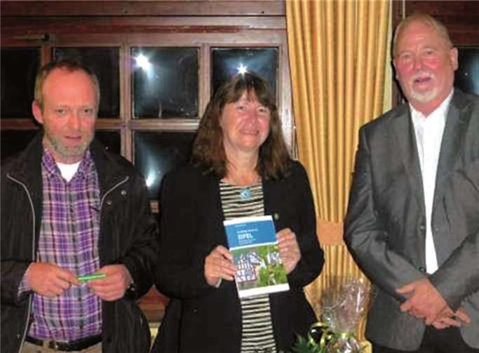 Michael Kühler, Ministerin Ulrike Höfgen (Mitte) und Dr. Peter Keiner. privat